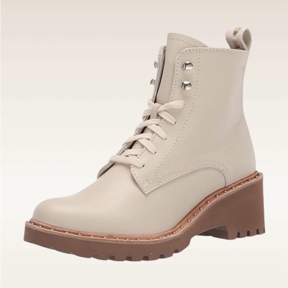 Dolce Vita | Dolce Vita ivory leather Lace Up Boots lugg Sole NWOB size 9.5